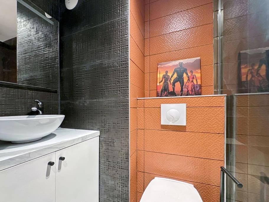 The Art Of Disney Chessy Extérieur photo